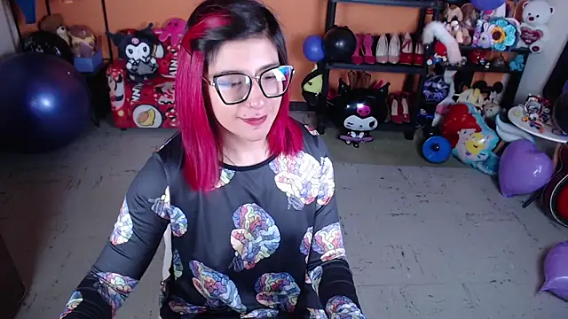 Snapshot of MissMiia2 chatting on 16, 9, 2025 MissMiia2 online show from 16, 9, 2025