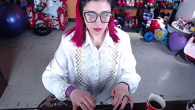 Snapshot of MissMiia2 chatting on 29, 9, 2025 MissMiia2 online show from 29, 9, 2025