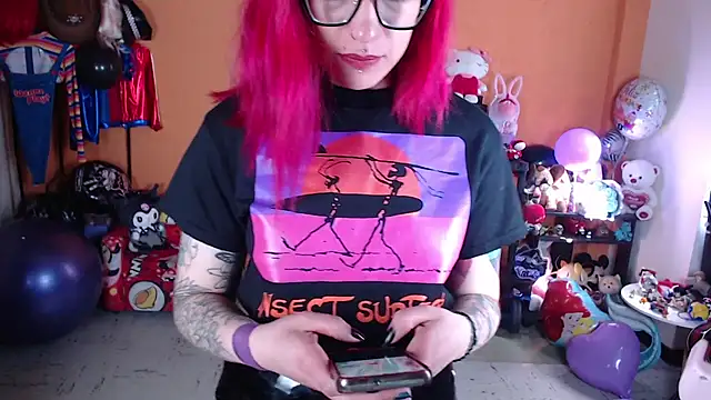 Snapshot of MissMiia2 chatting on 1, 10, 2025 MissMiia2 online show from 1, 10, 2025
