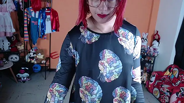 MissMiia2 online show from 15, 4, 2026