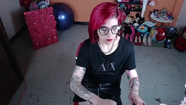 Snapshot of MissMiia2 chatting on 10, 3, 2025 MissMiia2 online show from 10, 3, 2025