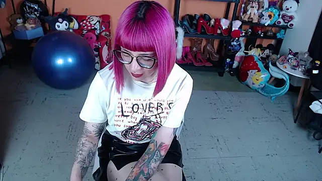 MissMiia2 online show from 13, 1, 2026