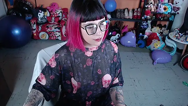 MissMiia2 online show from 10, 10, 2025