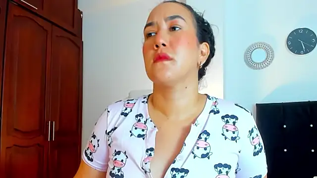 kathyajhonss online show from 10, 4, 2026