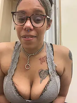 Princess Desirae online show from 13, 4, 2026