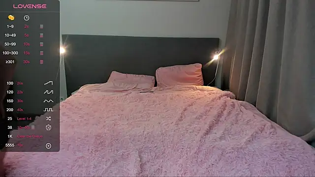 Snapshot of jesssicamooon chatting on 25, 11, 2025 jesssicamooon online show from 25, 11, 2025