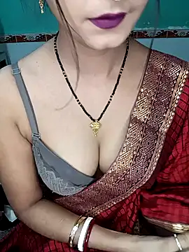 Diamond queeen online show from 4, 2, 2025