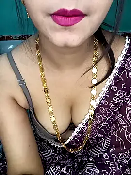 Diamond queeen online show from 2, 1, 2025