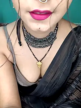 Diamond queeen online show from 12, 1, 2025