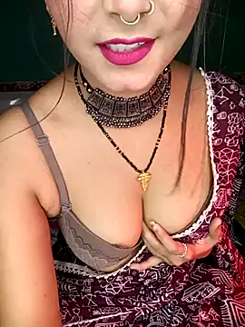 Diamond queeen online show from 25, 1, 2025