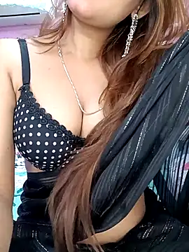 Diamond queeen online show from 8, 11, 2025