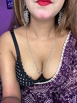 Diamond queeen online show from 16, 3, 2026