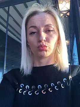 Snapshot of Diamond_Bunny_ chatting on 8, 2, 2025 Diamond Bunny online show from 8, 2, 2025