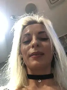 Snapshot of Diamond_Bunny_ chatting on 14, 2, 2025 Diamond Bunny online show from 14, 2, 2025