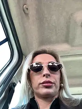 Diamond Bunny  online show from 7, 2, 2026