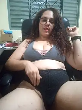 Snapshot of litha_luna chatting on 5, 12, 2024 litha luna online show from 5, 12, 2024