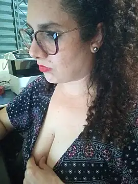 Snapshot of litha_luna chatting on 6, 12, 2024 litha luna online show from 6, 12, 2024