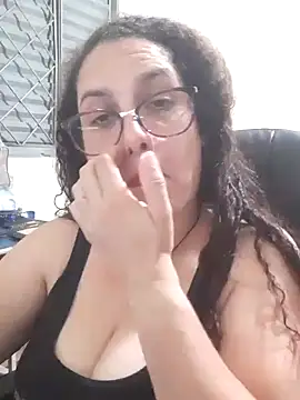 Snapshot of litha_luna chatting on 11, 12, 2024 litha luna online show from 11, 12, 2024