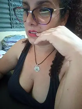 Snapshot of litha_luna chatting on 15, 12, 2024 litha luna online show from 15, 12, 2024