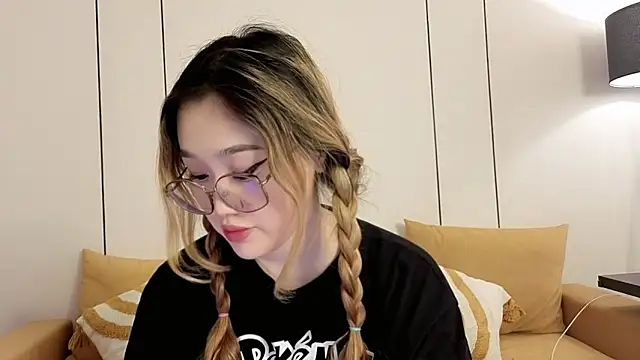 Jennatyan online show from 19, 3, 2026