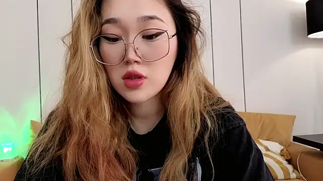 Jennatyan online show from 28, 2, 2026