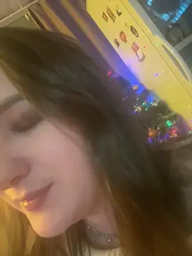 Snapshot of Emma_B1uem chatting on 24, 12, 2024 Emma B1uem online show from 24, 12, 2024