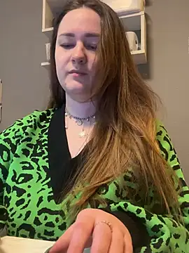 Snapshot of Emma_B1uem chatting on 21, 12, 2024 Emma B1uem online show from 21, 12, 2024