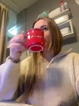 Snapshot of Emma_B1uem chatting on 12, 1, 2025 Emma B1uem online show from 12, 1, 2025
