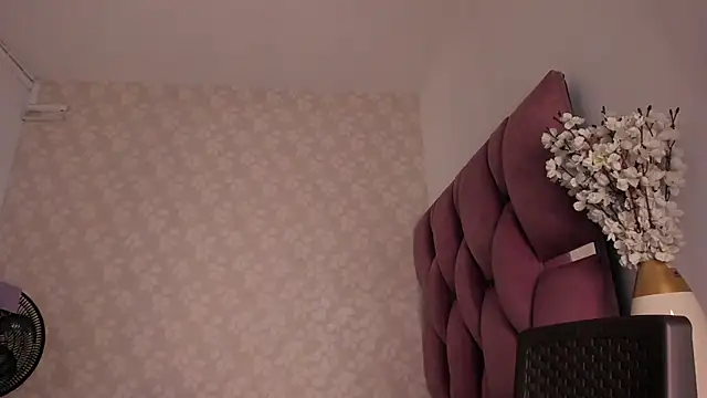 Zella Brown online show from 25, 1, 2025