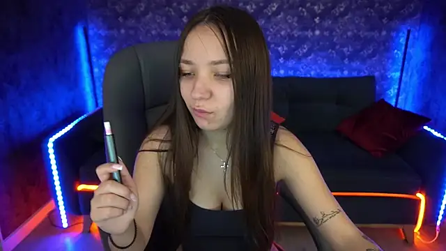 ElysLunar online show from 8, 2, 2025