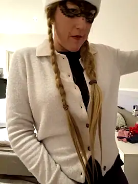 Hexe12346 online show from 22, 12, 2025