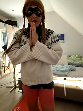 Hexe12346 online show from 16, 11, 2025