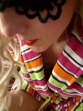 Hexe12346 online show from 11, 1, 2026