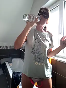 Snapshot of Hexe12346 chatting on 9, 9, 2025 Hexe12346 online show from 9, 9, 2025