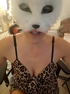 Hexe12346 online show from 12, 3, 2026