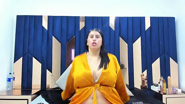 Criistaal  online show from 16, 2, 2025