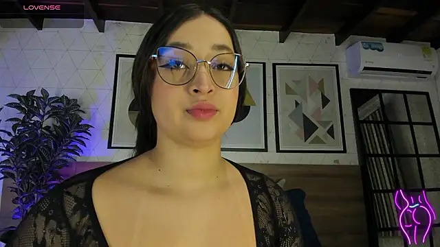 MiaKay1 online show from 6, 3, 2026