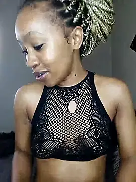 Snapshot of CocoSexyBabe chatting on 8, 3, 2025 CocoSexyBabe online show from 8, 3, 2025