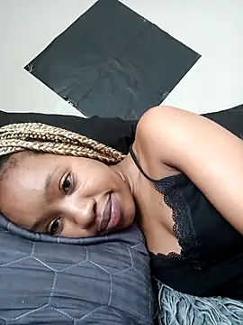 Snapshot of CocoSexyBabe chatting on 5, 3, 2025 CocoSexyBabe online show from 5, 3, 2025