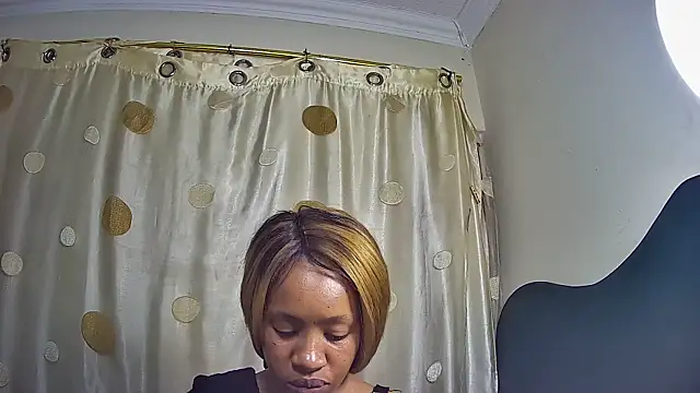 Snapshot of CocoSexyBabe chatting on 27, 10, 2025 CocoSexyBabe online show from 27, 10, 2025