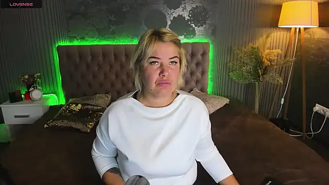 CurlyDreams online show from 11, 10, 2025