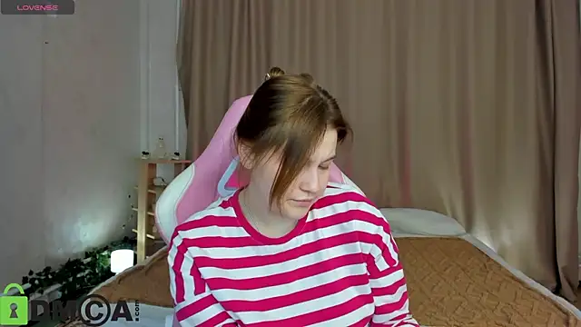 Colleen Blake online show from 30, 11, 2025