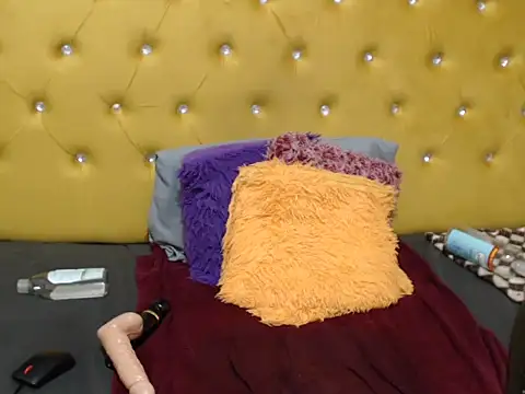 BlackBerryZoeX online show from 7, 1, 2025