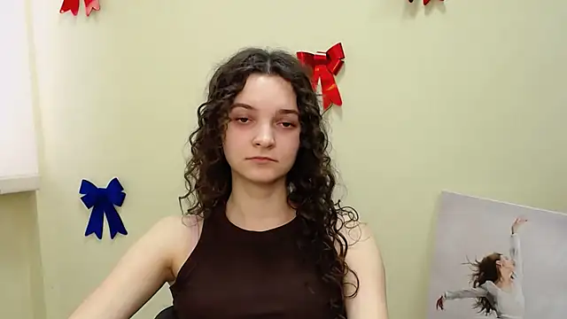  SusieSu  online show from 18, 2, 2025