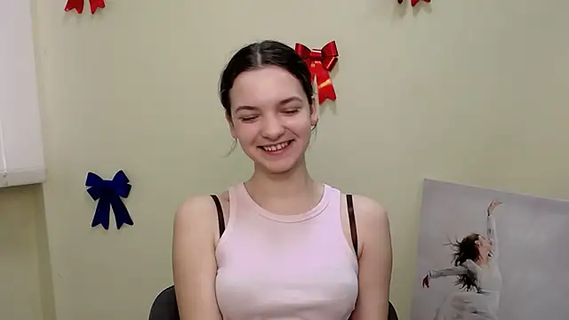  SusieSu  online show from 14, 2, 2025