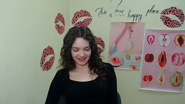  SusieSu  online show from 17, 2, 2025