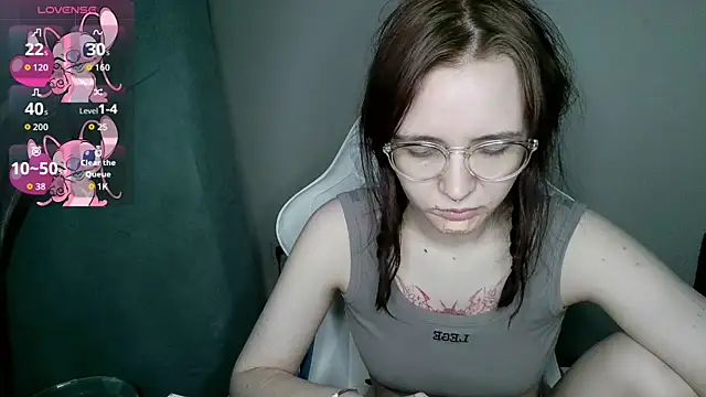 Snapshot of crashtest_13 chatting on 1, 11, 2025 crashtest 13 online show from 1, 11, 2025