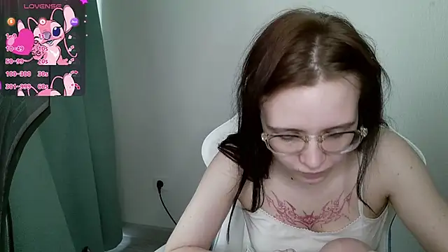 Snapshot of crashtest_13 chatting on 16, 10, 2025 crashtest 13 online show from 16, 10, 2025