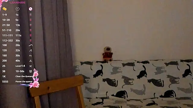 EvaBradley online show from 2, 12, 2025