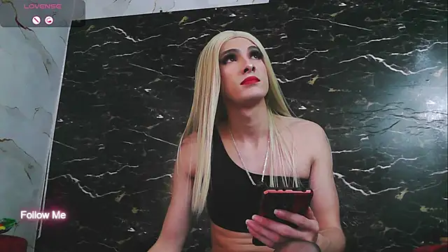 crislingery dolli online show from 25, 10, 2025